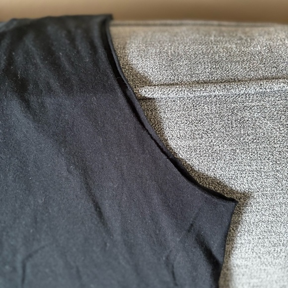 Kiss Size S Unisex sleeveless t-shirt. Black with Gray Writing. - Picture 8 of 9